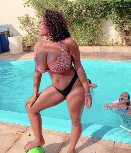 アウトドア 熟女 オンリーファンズ 美しい ギャラリー