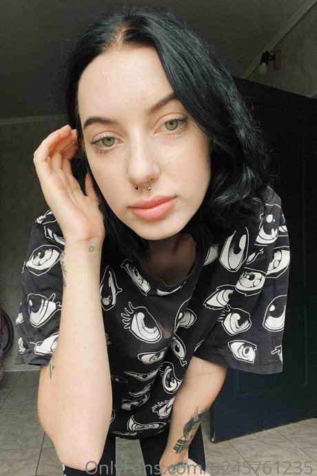 ニューハーフオンリーファン 美しいヌード 写真