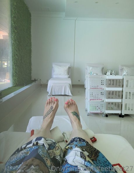 feetheat27 完璧なモデル 写真