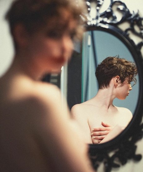 Didem ustuner ヌード女優 写真