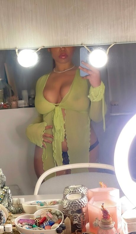 Keanna Theo エロティックなポルノスター 画像