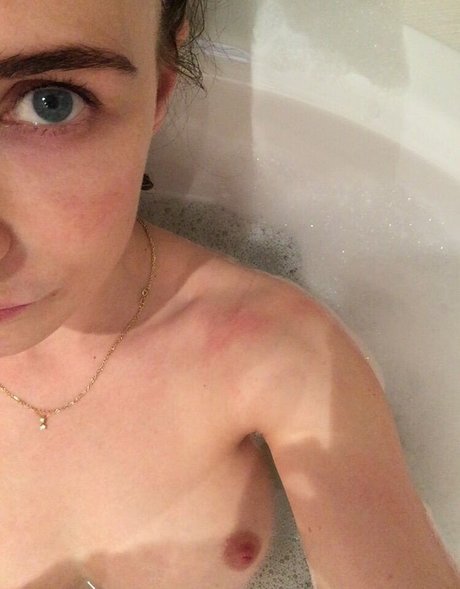 Carice Van Houten 写真集