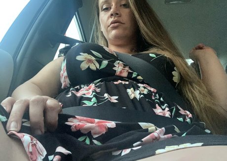 ぽっちゃりティーンオンリーファンズ セクシー 画像