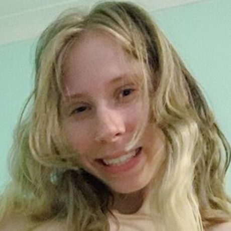 duckycutie ポルノモデル 画像