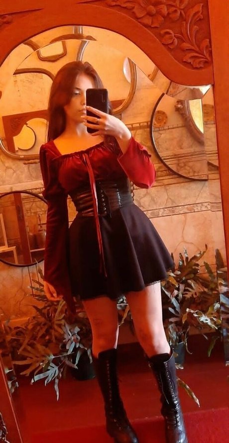 セクシーなブルネットのオンリーファンズ ポルノ ギャラリー