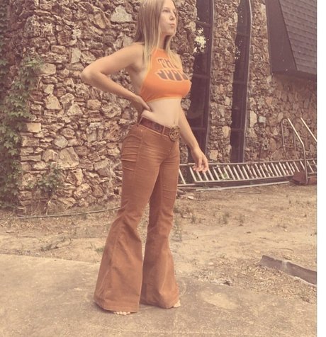 Bigblockblondie ポルノモデル 写真