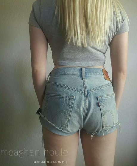 ダウンオンリーファン ホット 写真