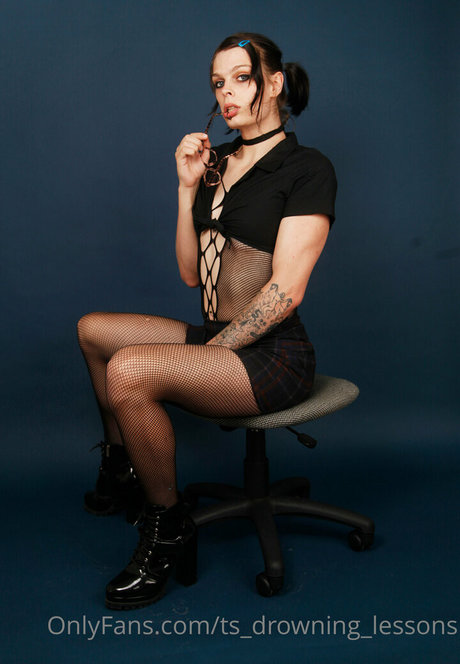 ts drowning lessons HD女優 アーカイブ