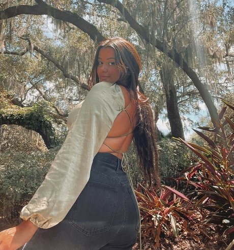 Carol Chaves スター ギャラリー