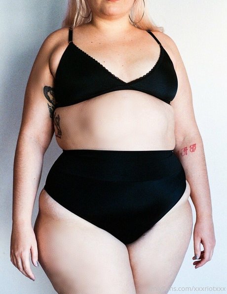 xxxriotxxx 無料のスター 写真