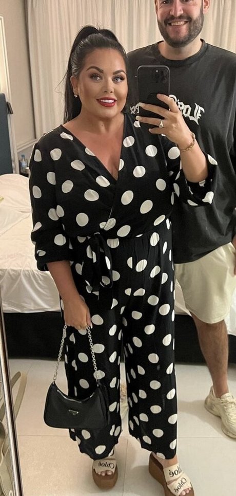 Scarlett Moffatt xxxポルノスター 画像