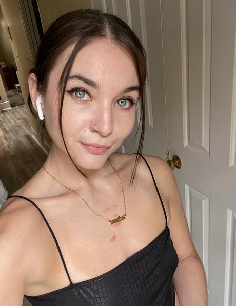 濃厚なヌードオンリーファンズ アダルト アーカイブ