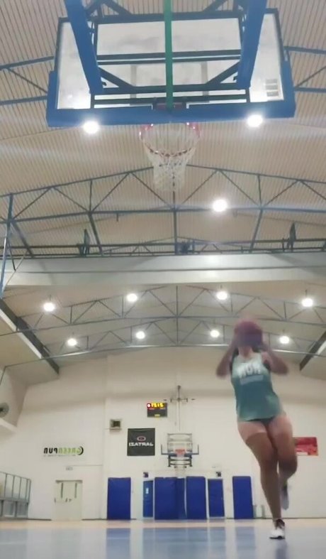 Hadar Simon アート女優 アーカイブ