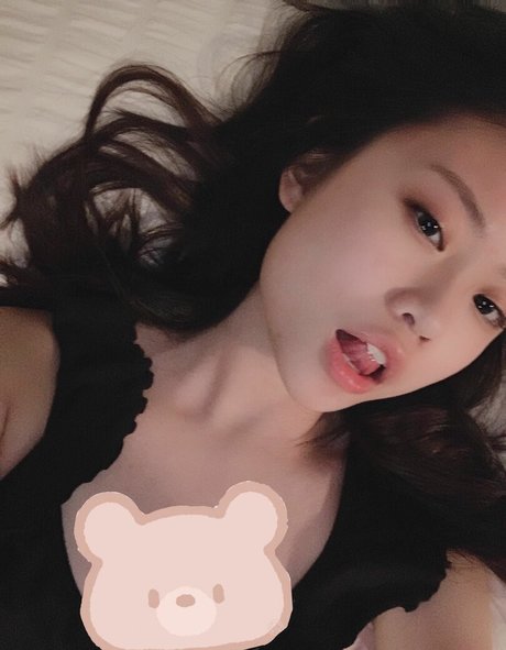 18ヌードオンリーファンズ セクシーヌード 写真