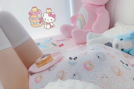 urshortie エロティックなポルノスター アーカイブ