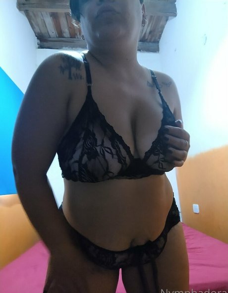 nymphadorablack ポルノスター 素敵 写真