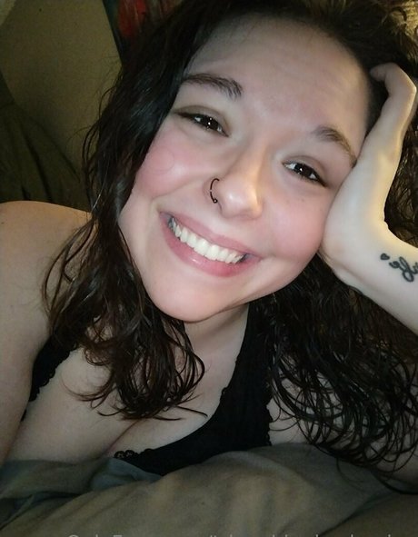 trippyhippie demise 可愛いモデル 画像