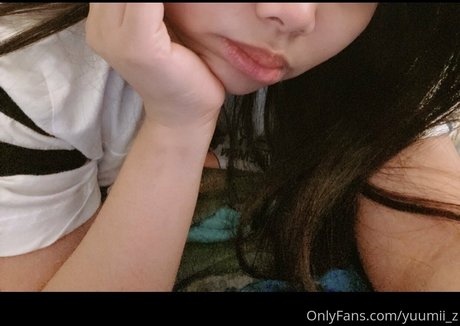 yuumii z エロティックなモデル 写真