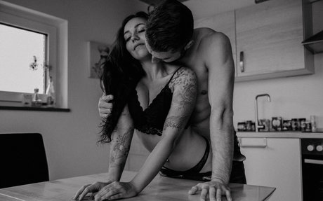 ぽっちゃりファックオンリーファンズ アートヌード 写真