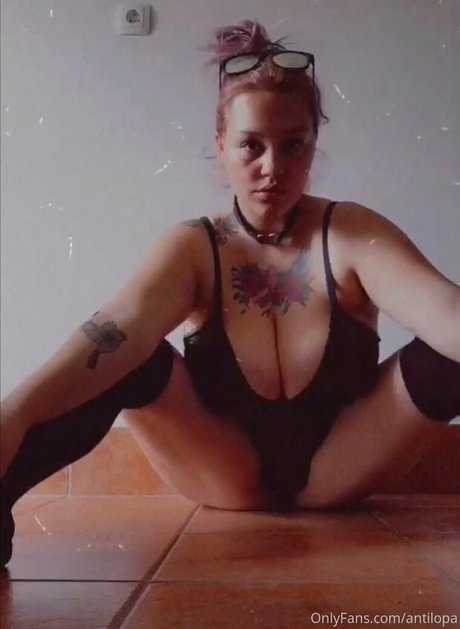 antilopa エロティックなポルノスター 画像