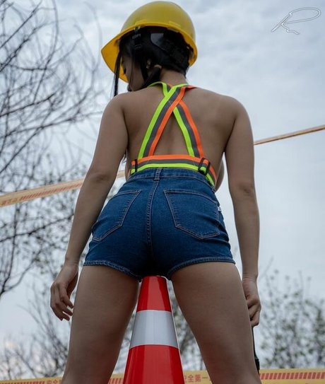 Sharon Wei エロティックなモデル 写真