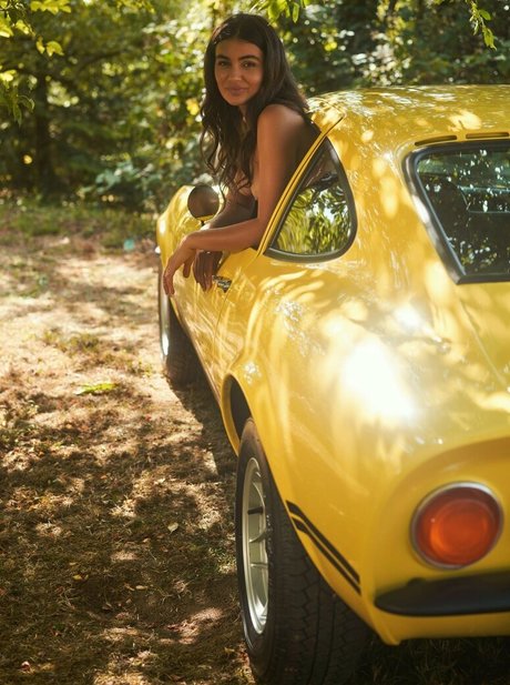 Katerina Bila 可愛いモデル 写真