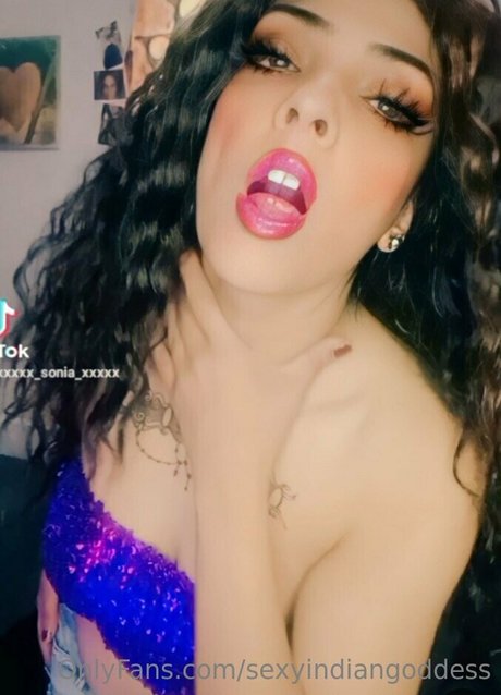 貞操帯オンリーファンズ セクシーヌード 画像