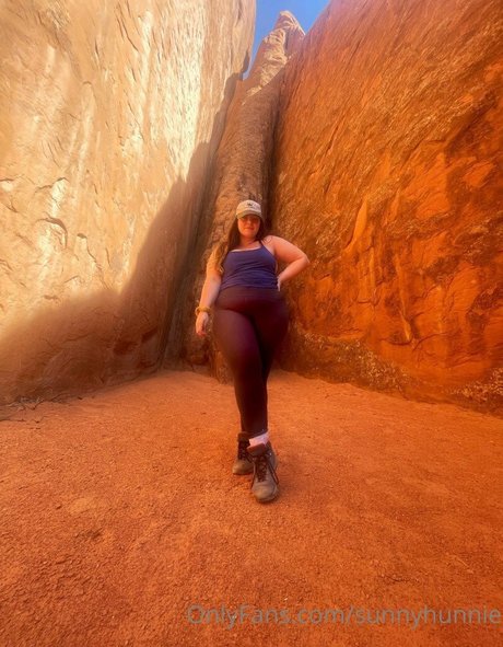 Sunnyhunnie セクシーモデル 画像