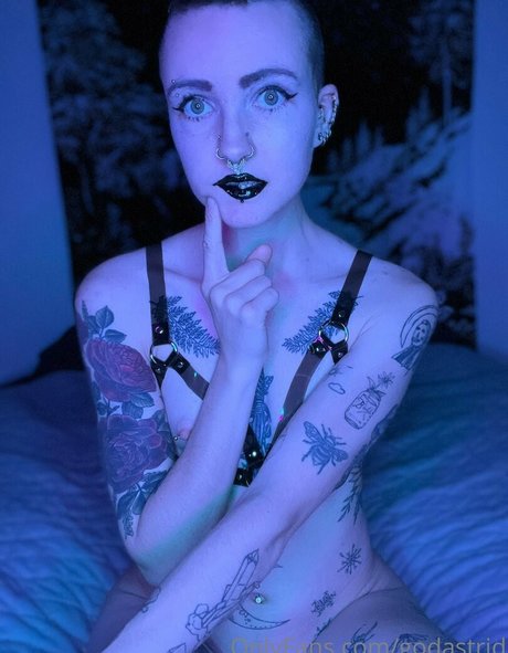 onlyfaery セックスモデル 写真