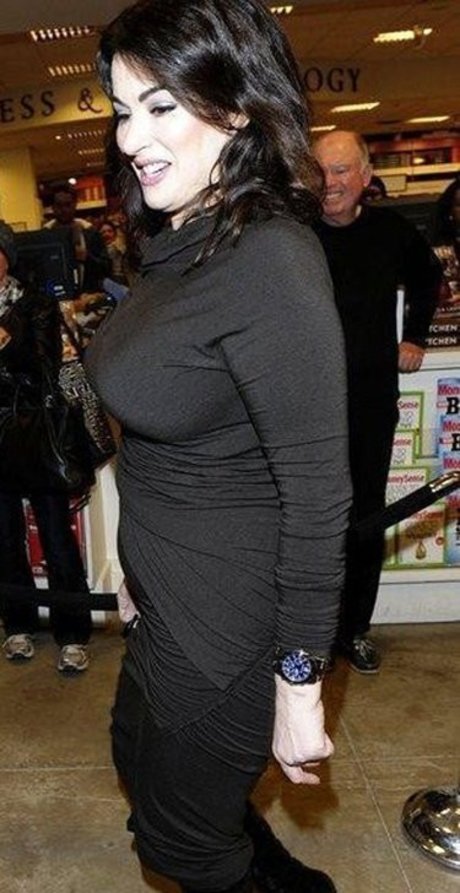 ベビーシッターオンリーファンズ アート裸 アーカイブ