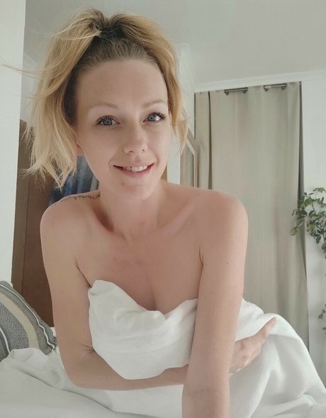 Polly Kendall ヌードモデル 写真