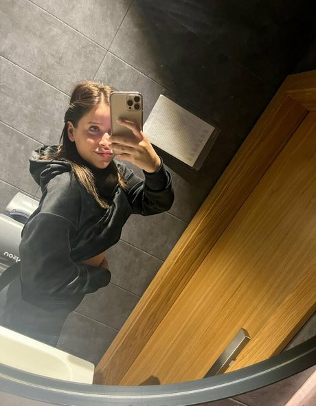 lovemeela エロティックなスター 画像