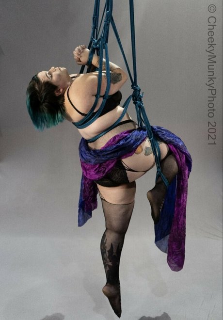 アナルを食べるオンリーファンズ 美しいxxx 写真