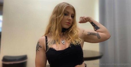 theswolegoth アダルトモデル 写真