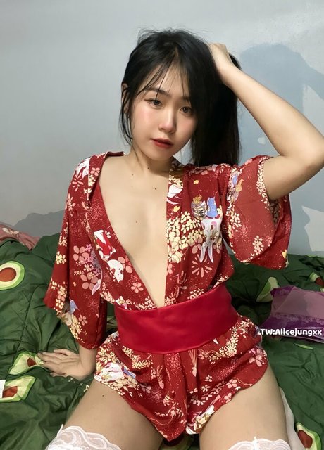 Alicejungxx ヌードスター 画像