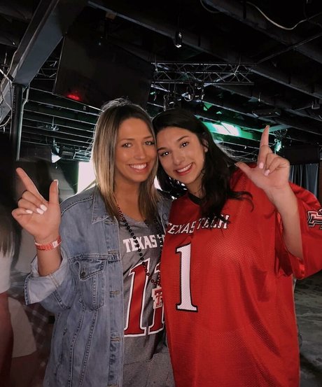 バン・オンリーファンズ 無料セックス 写真