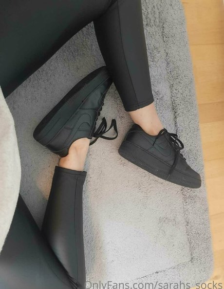 sarahs socks スター 裸 画像
