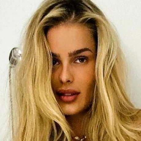 Yasmin Brunet ヌードモデル ギャラリー