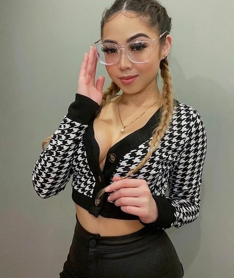 Lysa Joanna Chan ホットなスター 写真