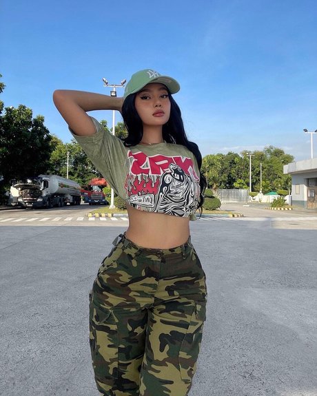 Nika Higashionna 高品質モデル 画像