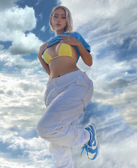 Nika Higashionna 高品質のポルノスター ギャラリー