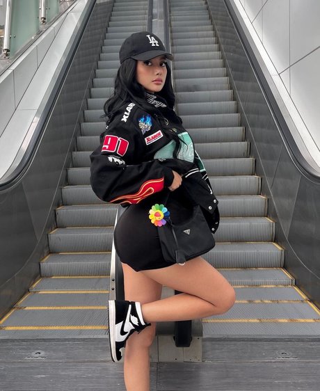 Nika Higashionna ポルノスター 写真