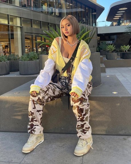 Nika Higashionna アートスター 画像