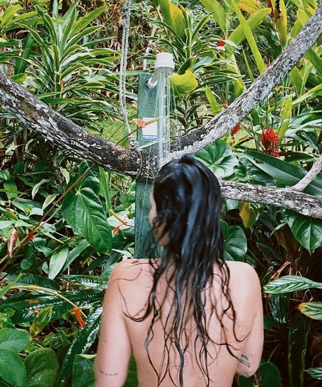 バニープリンセスオンリーファンズ ヌード 画像