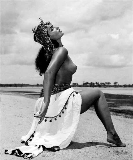 大きなお尻の黒人オンリーファンズ アダルト無料 写真