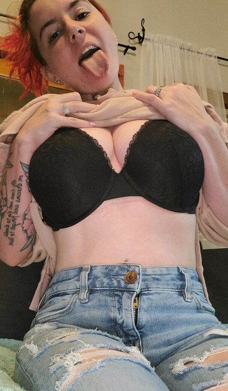 Sara Mills 裸のスター 写真