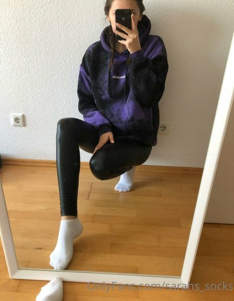 Sarahs fetish world 裸の女優 写真