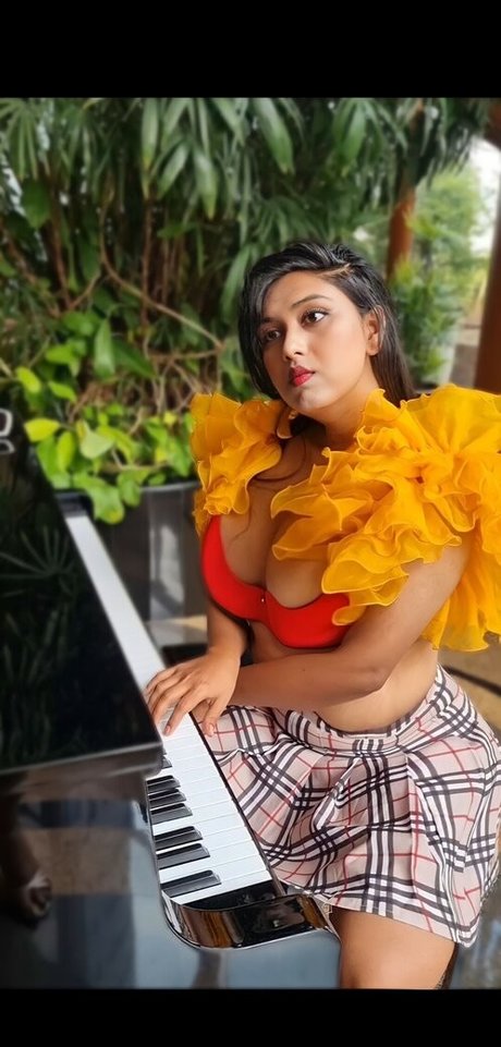 Sanna selena スター 画像