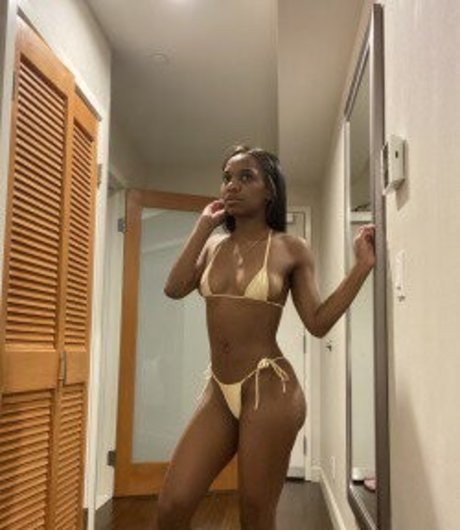 onlysstripper トップポルノスター 写真