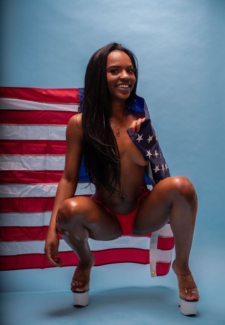 onlysstripper XXXモデル 画像